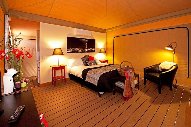 Squeakywindmill Boutique Tent B&B Alice Springs Exterior photo