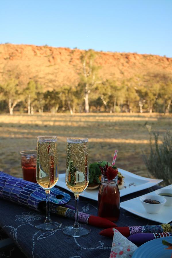 Squeakywindmill Boutique Tent B&B Alice Springs Exterior photo